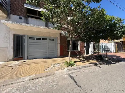 CASA TIPO PH EN VENTA ZARATE