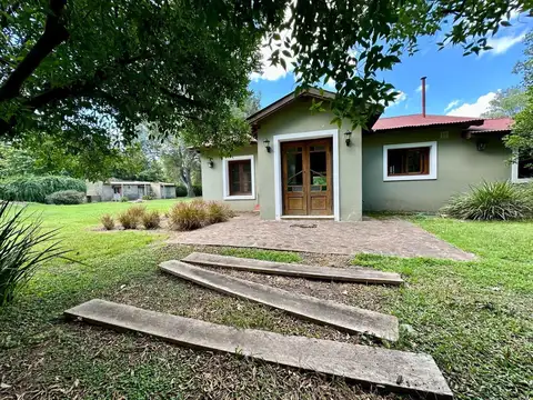 Casaquinta en Barrio San Antonio, Loma Verde   -   ID 5358