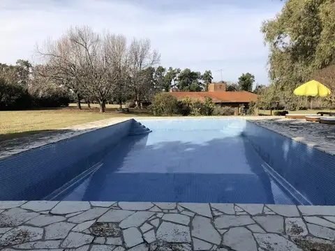Quinta en Venta en Loma Verde, USD 890.000