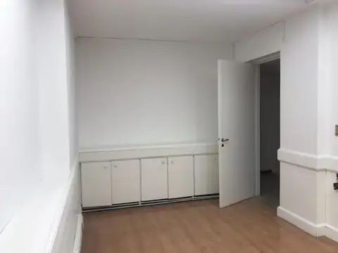 VENTA OFICINA CENTRO MAS 4 COCHERAS
