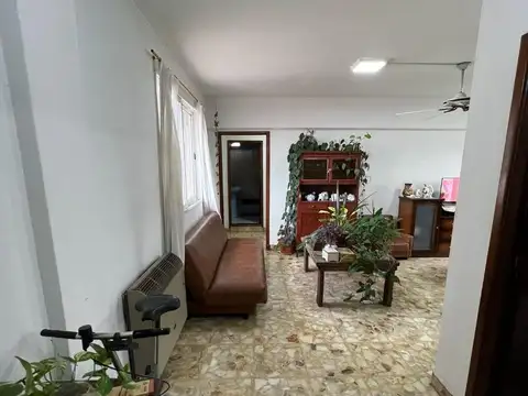 Avellaneda 2900 , Piso 2