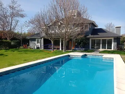 Casa en  venta   en Barrio  Santa Ana, Moreno