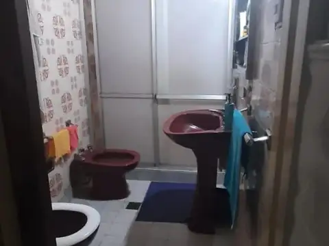 PERMUTA CASA EN CALLE LIMA 1200, BARRIO ECHESORTU, DE ROSARIO.