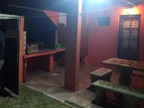 Casa en venta - 3 Dormitorios 2 Baños - Mar del Sur