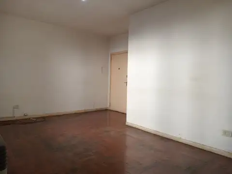 Ramon Falcón 2800, Piso 3