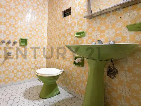 CASA EN VENTA A REFACCIONAR EN RINGUELET