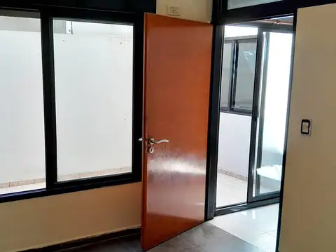 Venta T/PH 2A. Exc. c/Patio, PB Luminoso Z/Residencial