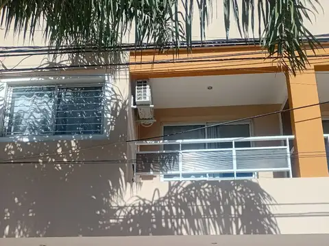 DEPARTAMENTO con COCHERA EN ALQUILER