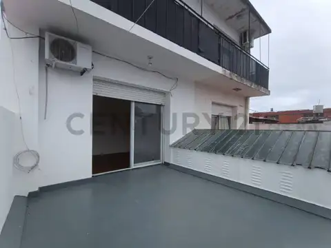 Venta Departamento 2 Ambientes - Patio -Sin Expensas en Beccar