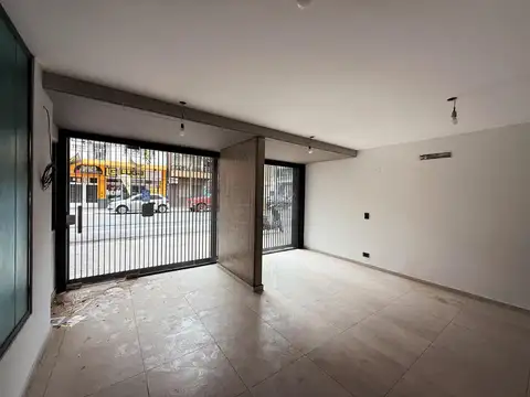 Local en Alquiler en Echesortu, $ 680.000