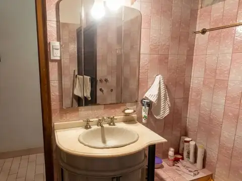 VENTA CASA 4 DOR B° MAIPU 1RA PLANTA BAJA