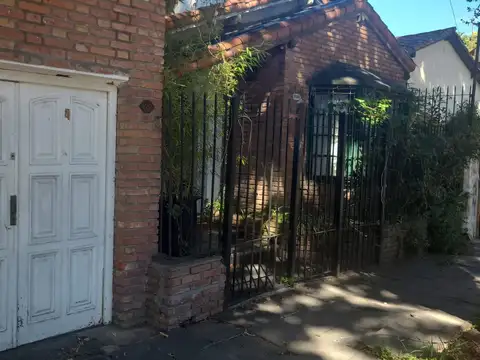 Casa en Venta en Vicente Lopez Vias / Maipu, USD 350.000