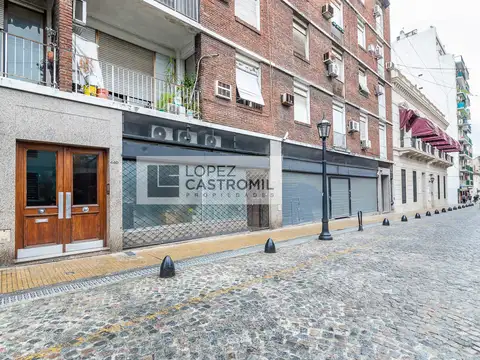 IMPECABLE LOCAL COMERCIAL! Amplio! Muy lum! Patio propio! Sum! IDEAL INVERSOR! APTO CREDITO! OPORT!