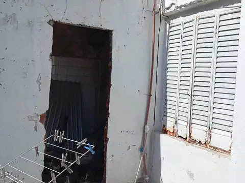 Casa 2 ambientes con 1 baño