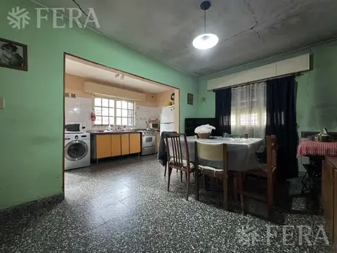 Casa 3 ambientes con 1 baño