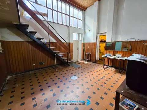 Depto Tipo Casa en Venta 75 años