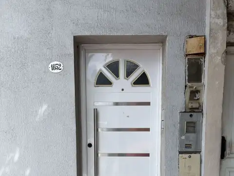 Depto Tipo Casa en Alquiler de 3 ambientes