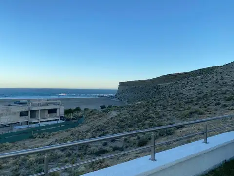 CASA EN COUNTRY LA HERRADURA