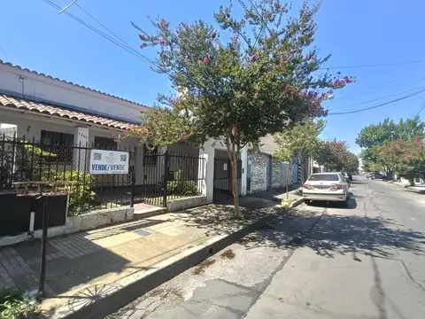 CASA DE CUATRO AMBIENTES CON SEGUNDA VIVIENDA INDEPENDIENTE