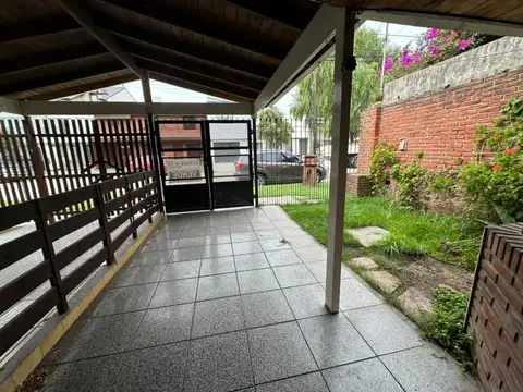 Casa en Venta en Parque Luro, USD 180.000