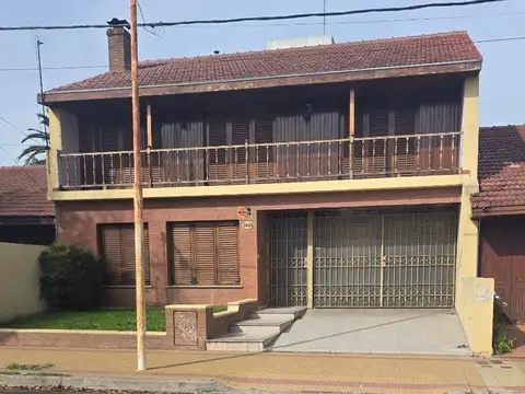 Chalet 3 dormitorios con galpon y oficina en Tandil