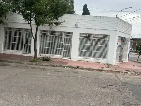 VENTA COMPLEJO LOCALES ALTO ALBERDI CASA 1 DORM