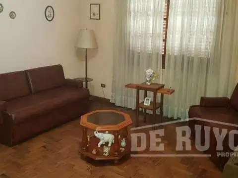 Casa 3 ambientes con 1 baño