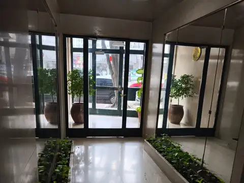 AV. RIVADAVIA 3700, Piso 8