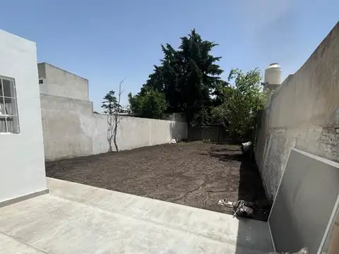 Casa en Venta con 6 cocheras