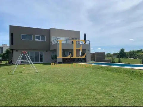 Casa en Venta en El Cantón, USD 340.000