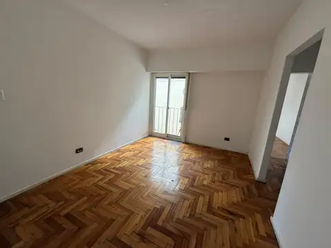 Lambaré 900, Piso 2