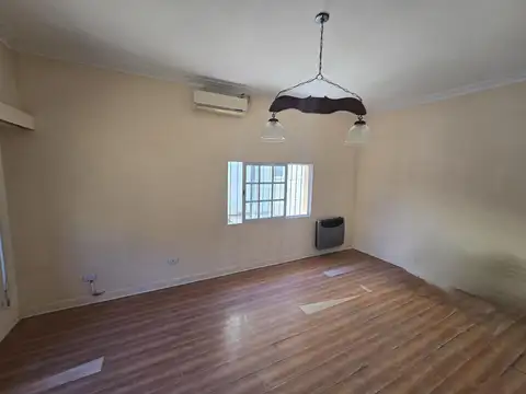 Casa en Venta en Villa Adelina, USD 154.000
