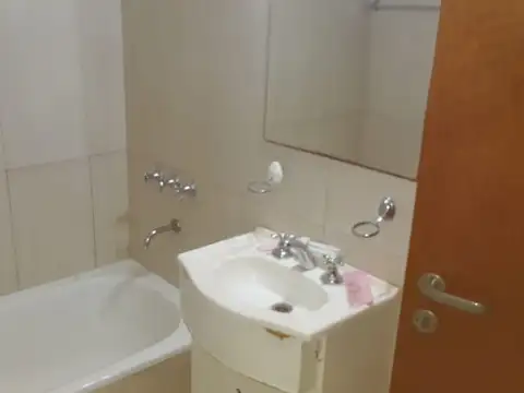 Depto Tipo Casa en Alquiler en Floresta Norte, $ 950.000