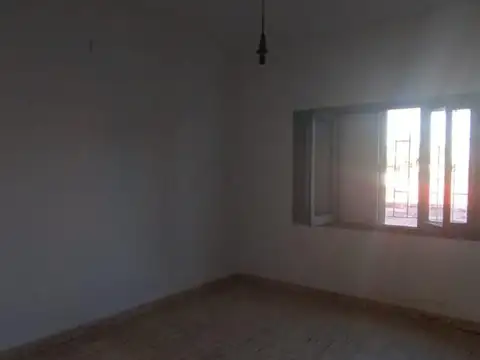 CASA MÁS LOCAL EN VENTA 