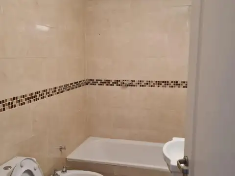 Saenz Peña 3141 , Piso 4