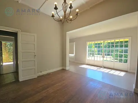 VENTA · CASA · 3 DORMITORIOS   COMODÍN · COCHERA · FISHERTON