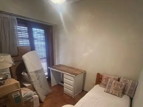 Casa tipo PH en venta de 4 Ambientes con Quincho y Garage en Quilmes