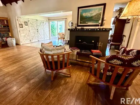 Casa 4 ambientes con 3 baños