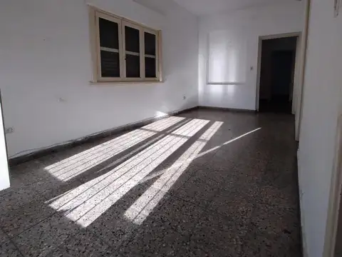 Depto Tipo Casa en Venta en Moron, USD 70.000