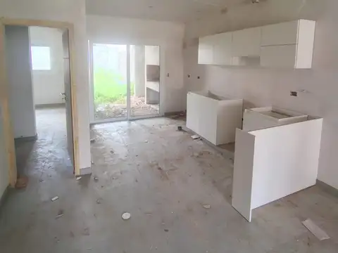 CASA EN VENTA DE DOS DORMITORIOS EN DOCTA  AVENIDA