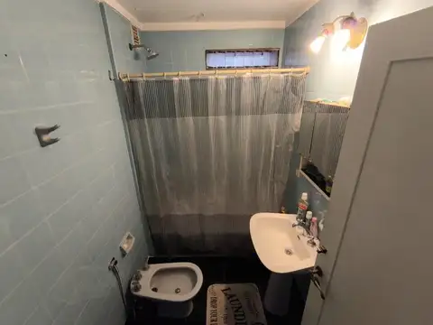 VENTA DEPARTAMENTO DE 3 AMBIENTES CON DEPENDENCIA