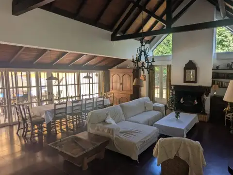 Casa en alquiler anual 4 dormitorios suite con piscina