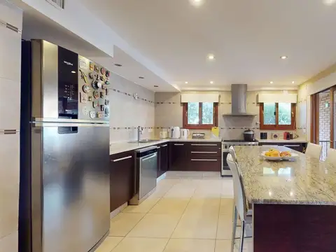 VENTA CASA 5 AMB LAS PRADERAS DE LUJAN APTO CRED