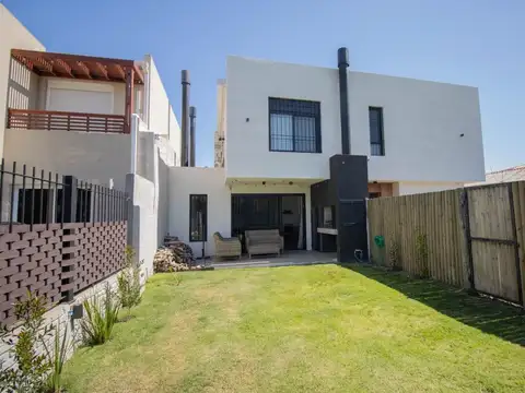 ALQUILER CASA 3 DORMITORIOS EN BARRA DE CARRASCO