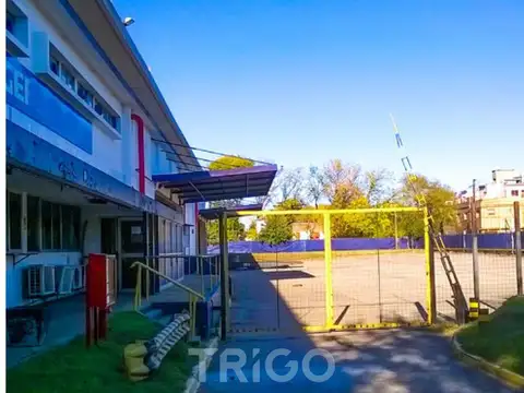 Depósito nave galpon de mas de 5.000 mts en alquiler Hurlingham Predio cerrado 10 min Au. Buen Ayre