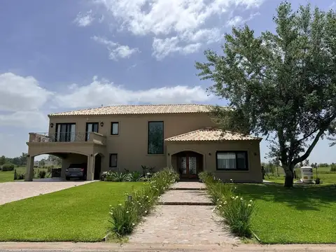 Casa en alquiler en Canning Barrio San Eliseo Golf