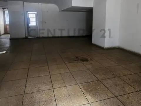 Calle 64 entre 4 y 5 400