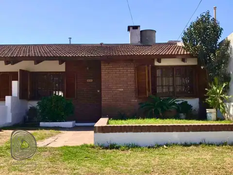 Casa aptp credito en venta 2 dormitorios Arguello