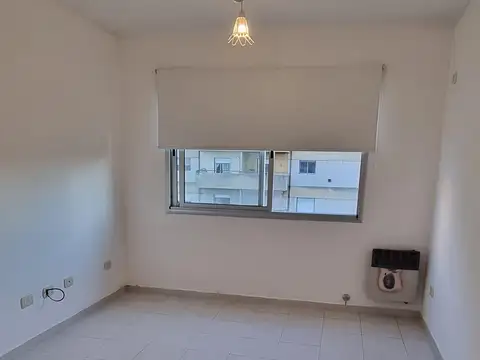 Departamento en Alquiler en Microcentro, $ 450.000