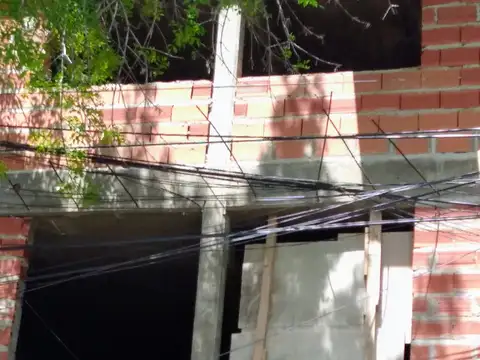 SE VENDE EDIFICIO DE DPTOS.EN CONSTRUCCION